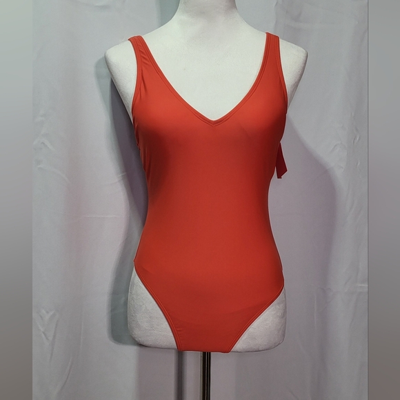 Uncommon Sense Women's NWT Orange One Piece Back Cut Out Swimsuit Size Small - Picture 2 of 7